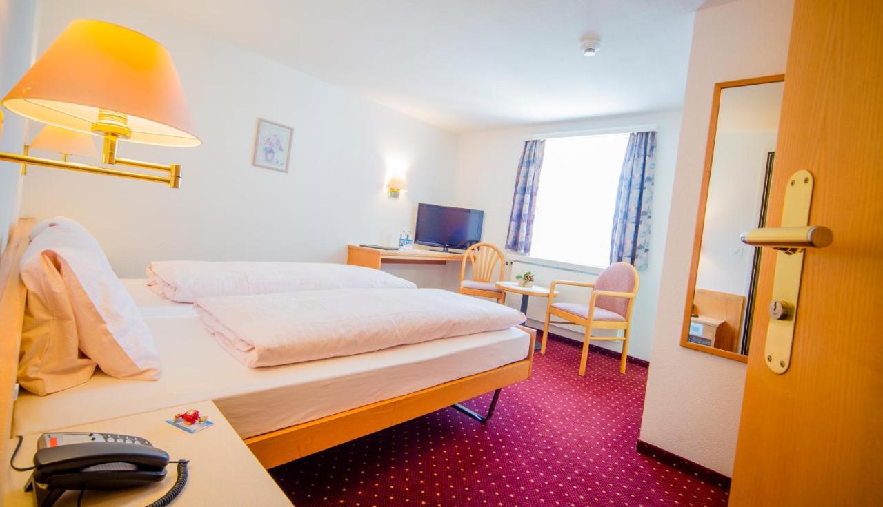 Hotel Heilquelle-Leukerbad-Therme Szoba fotó